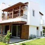 Villasaray & Hotel 3*