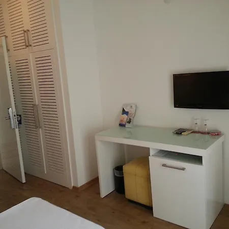 Villasaray & 3*