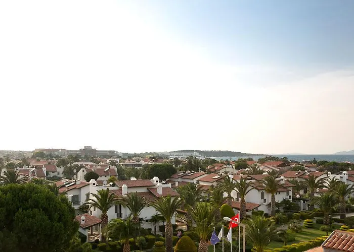 Villasaray & Szálloda 3*